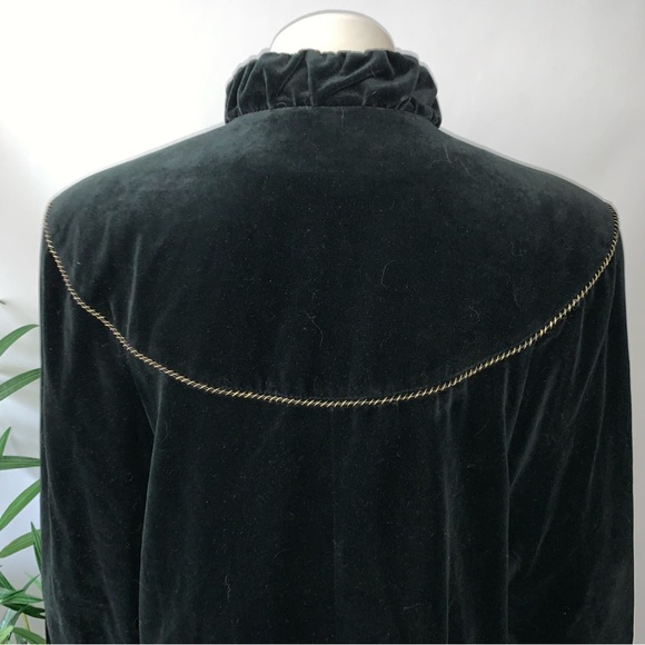 v i n t a g e :: Romantic Soft Velvet Longline Buttoned Coat - Picture 6 of 14